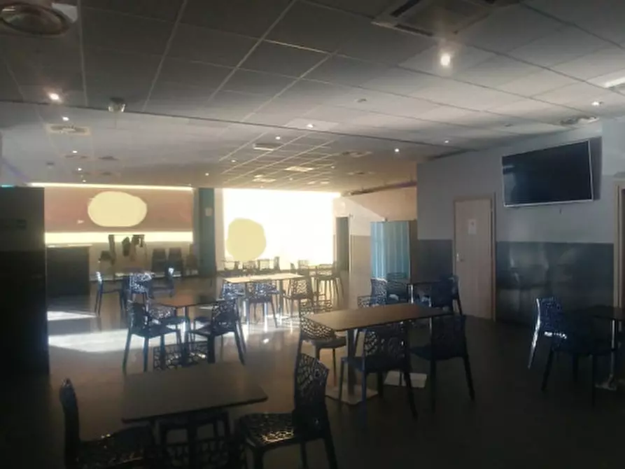 Immagine 10 di Laboratorio in vendita  in VIA RESISTENZA a Buccinasco