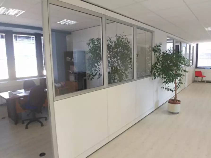 Immagine 3 di Ufficio in affitto  in VIA GALLARATE a Milano