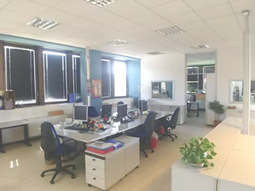 Immagine 8 di Ufficio in affitto  in VIA GALLARATE a Milano