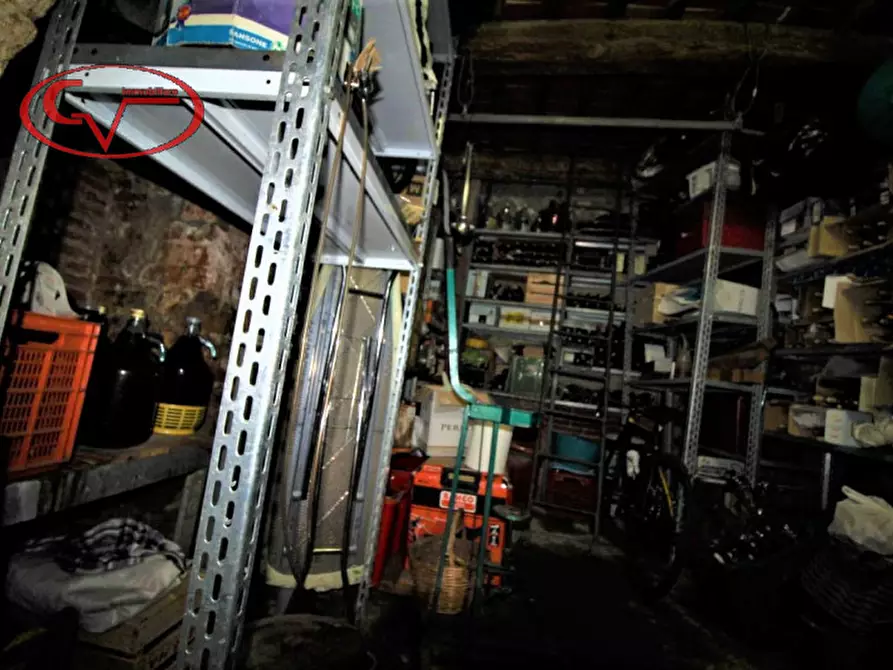 Immagine 22 di Palazzo in vendita  in mercatale valdarno a Montevarchi