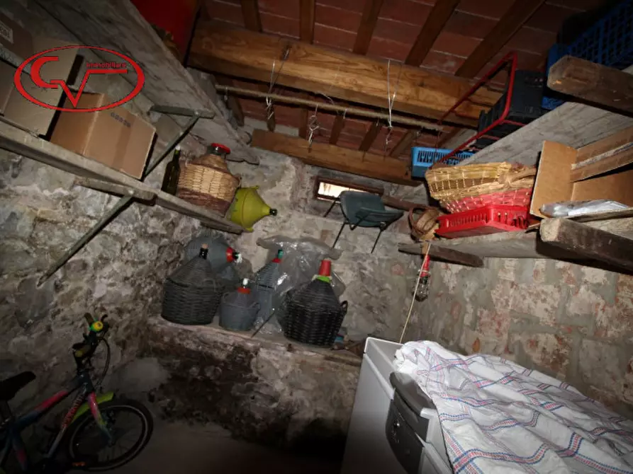 Immagine 24 di Palazzo in vendita  in mercatale valdarno a Montevarchi