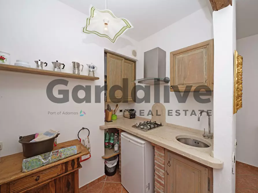 Immagine 4 di Casa bifamiliare in vendita  in Castello di Padenghe a Padenghe Sul Garda