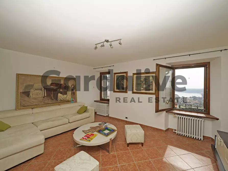 Immagine 5 di Casa bifamiliare in vendita  in Castello di Padenghe a Padenghe Sul Garda