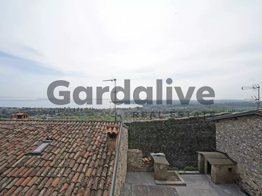 Immagine 11 di Casa bifamiliare in vendita  in Castello di Padenghe a Padenghe Sul Garda