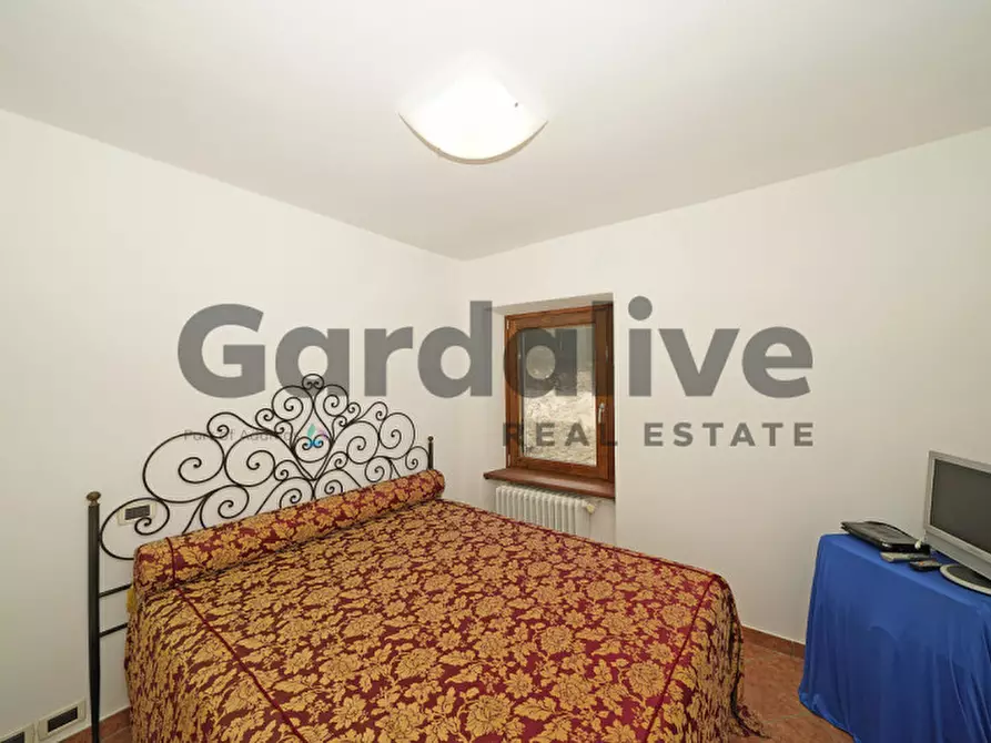 Immagine 13 di Casa bifamiliare in vendita  in Castello di Padenghe a Padenghe Sul Garda