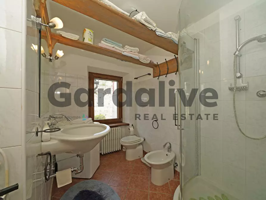 Immagine 14 di Casa bifamiliare in vendita  in Castello di Padenghe a Padenghe Sul Garda