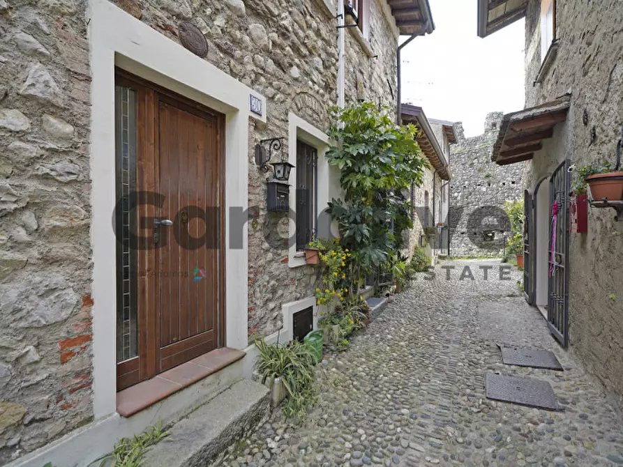 Immagine 16 di Casa bifamiliare in vendita  in Castello di Padenghe a Padenghe Sul Garda