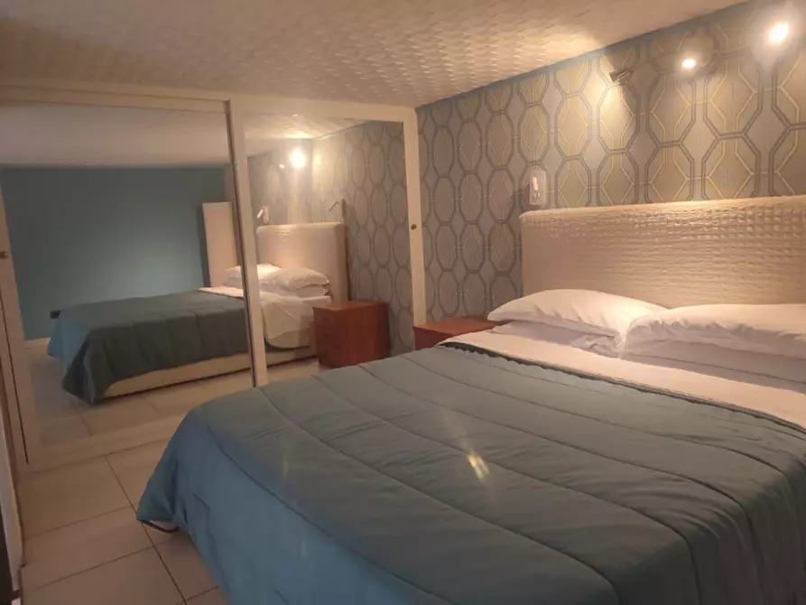 Immagine 24 di Appartamento in affitto  in Via A. Poerio a Napoli