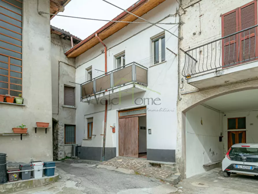 Immagine 1 di Villetta a schiera in vendita  a Albese Con Cassano