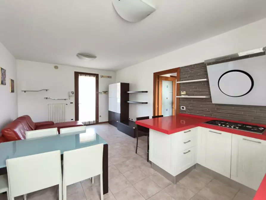 Immagine 1 di Appartamento in vendita  in via Montegrotto a Abano Terme