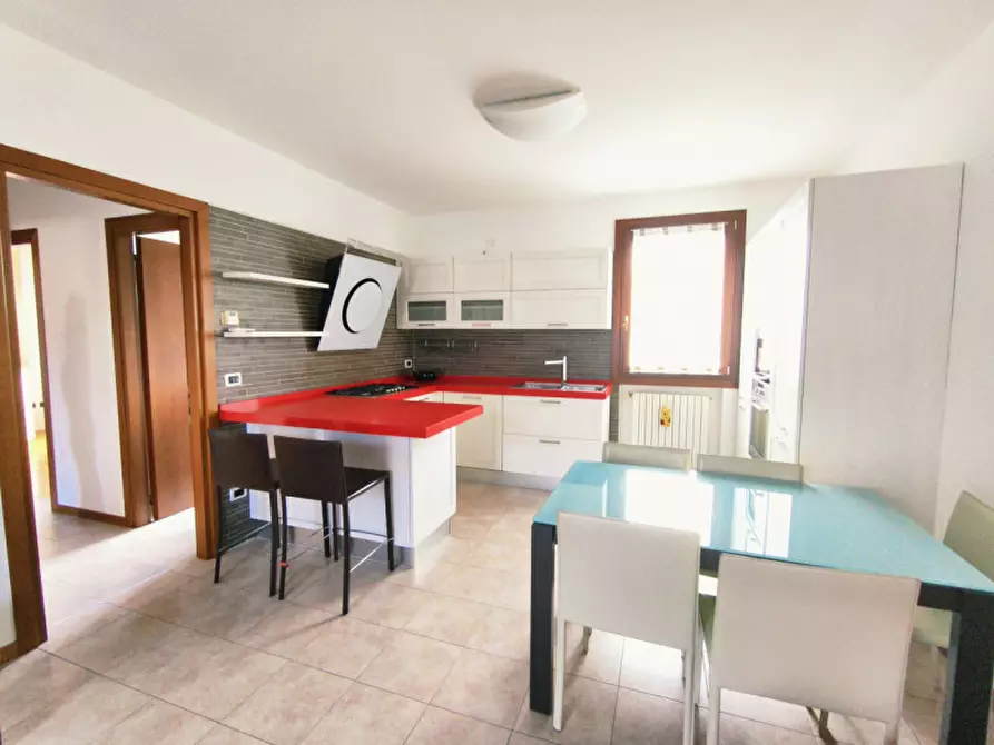 Immagine 4 di Appartamento in vendita  in via Montegrotto a Abano Terme
