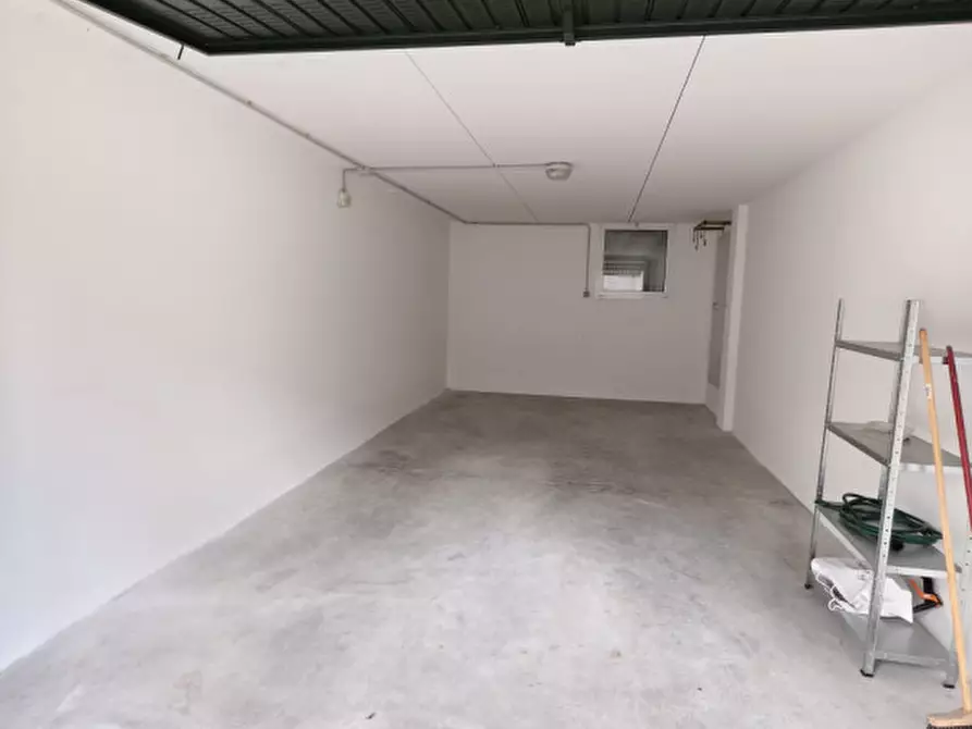 Immagine 19 di Appartamento in vendita  in via Montegrotto a Abano Terme