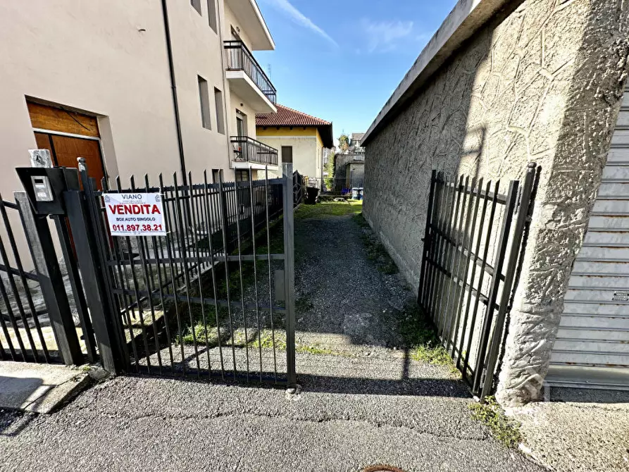 Immagine 4 di Garage in vendita  in Via Palestro 2 a San Mauro Torinese