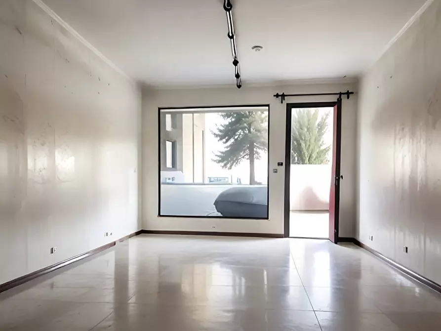 Immagine 3 di Negozio in affitto  in Via Brugnari a Castelfranco Veneto