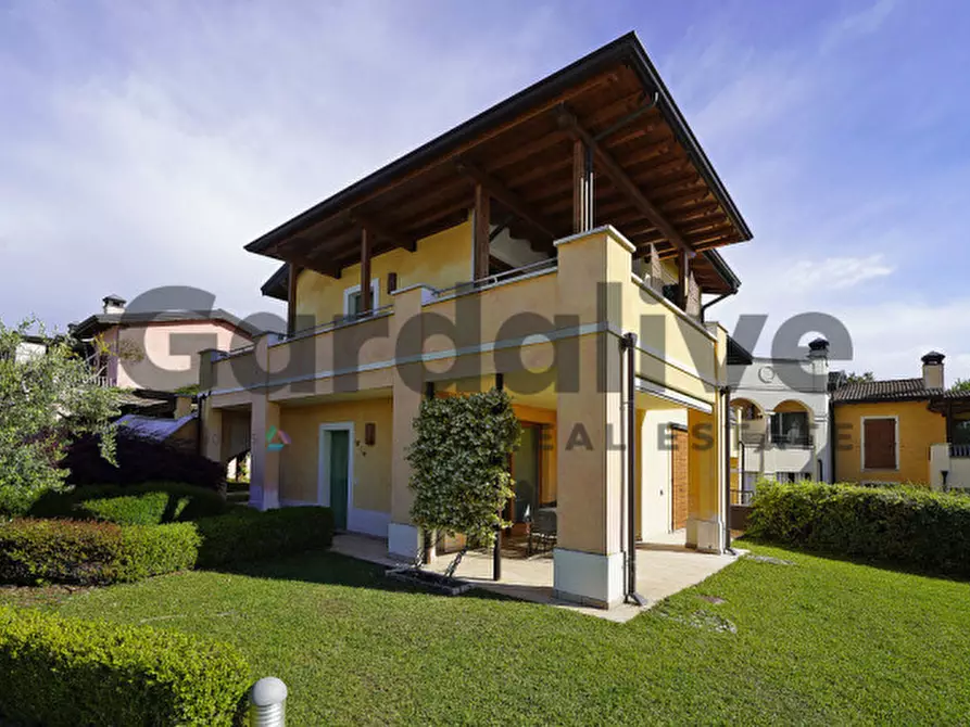 Immagine 2 di Appartamento in vendita  in Via Ponticello, 68 a Manerba Del Garda