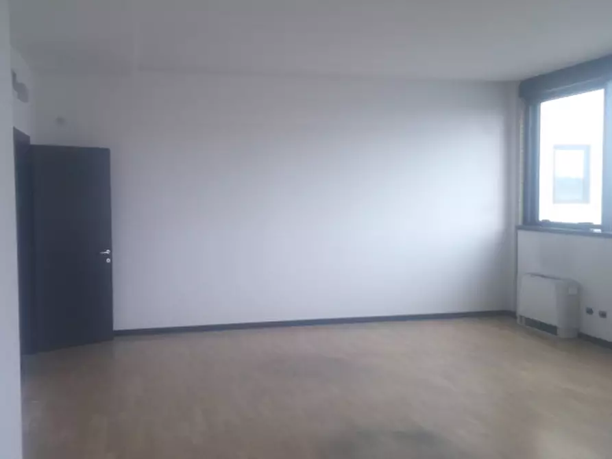 Immagine 8 di Ufficio in affitto  in VIA CANTORE GEN. a Sesto San Giovanni