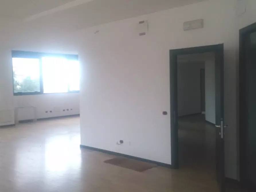 Immagine 11 di Ufficio in affitto  in VIA CANTORE GEN. a Sesto San Giovanni