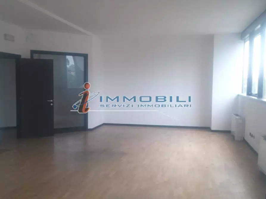 Immagine 2 di Ufficio in affitto  in VIA CANTORE GEN. a Sesto San Giovanni