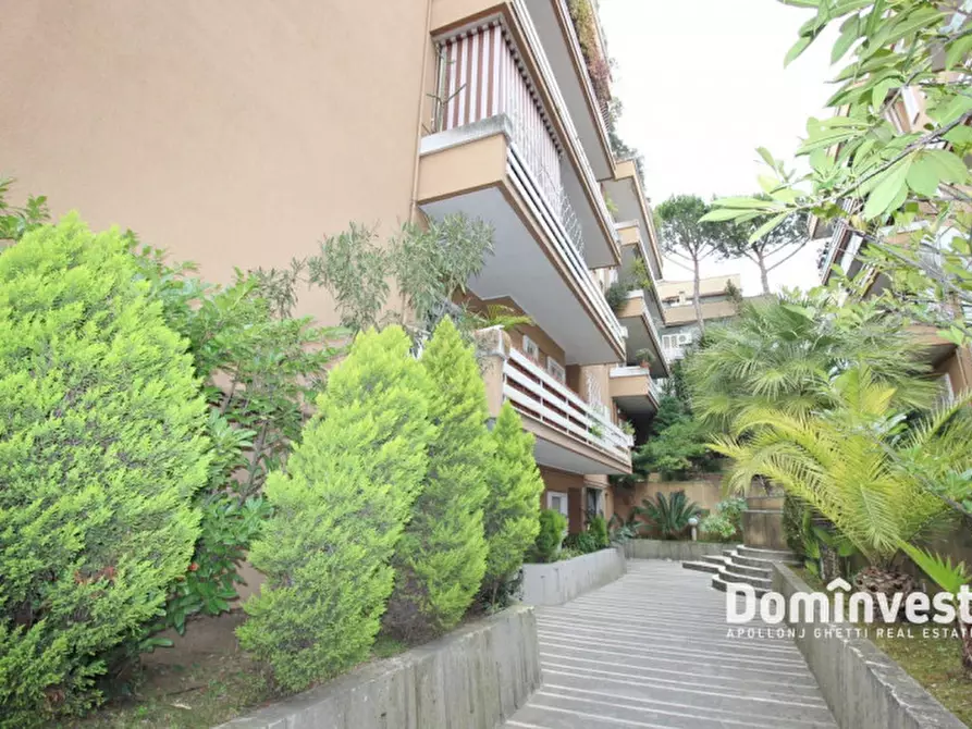 Immagine 1 di Ufficio in affitto  in Viale Cortina D'Ampezzo a Roma