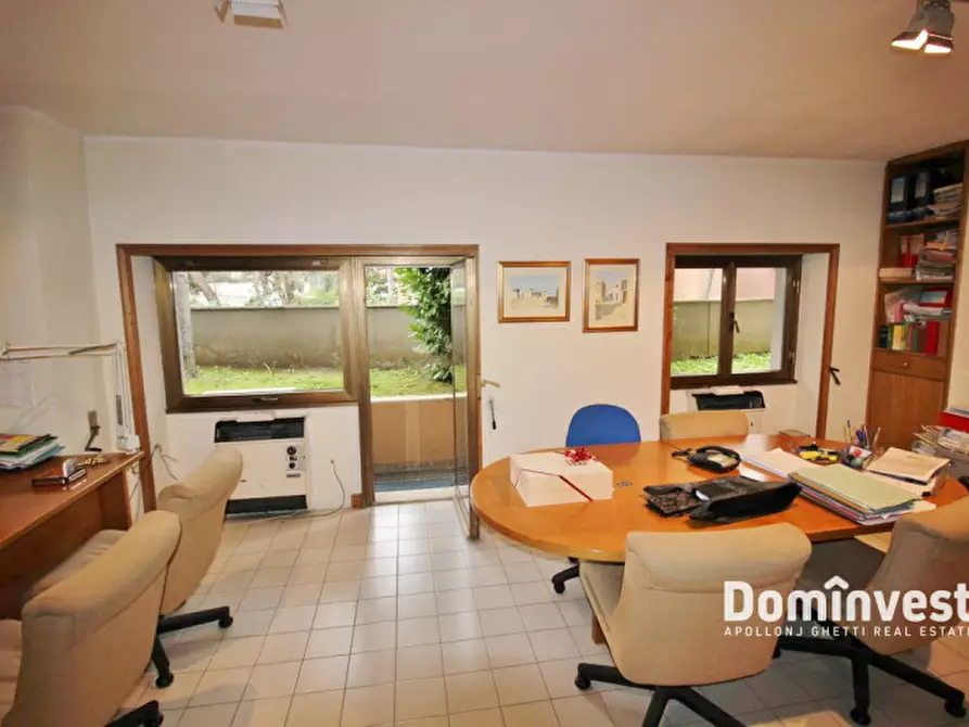 Immagine 4 di Ufficio in affitto  in Viale Cortina D'Ampezzo a Roma