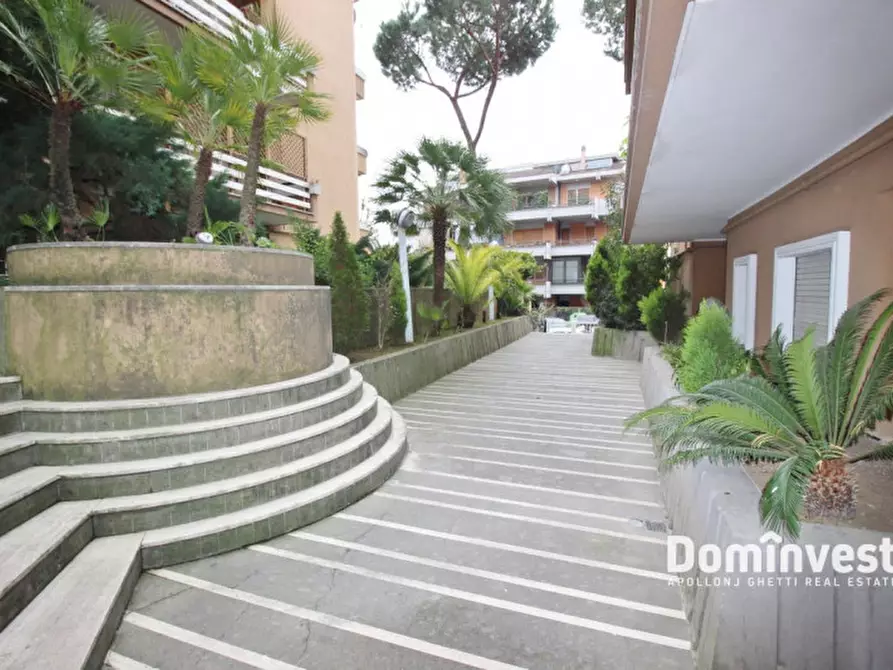 Immagine 11 di Ufficio in affitto  in Viale Cortina D'Ampezzo a Roma