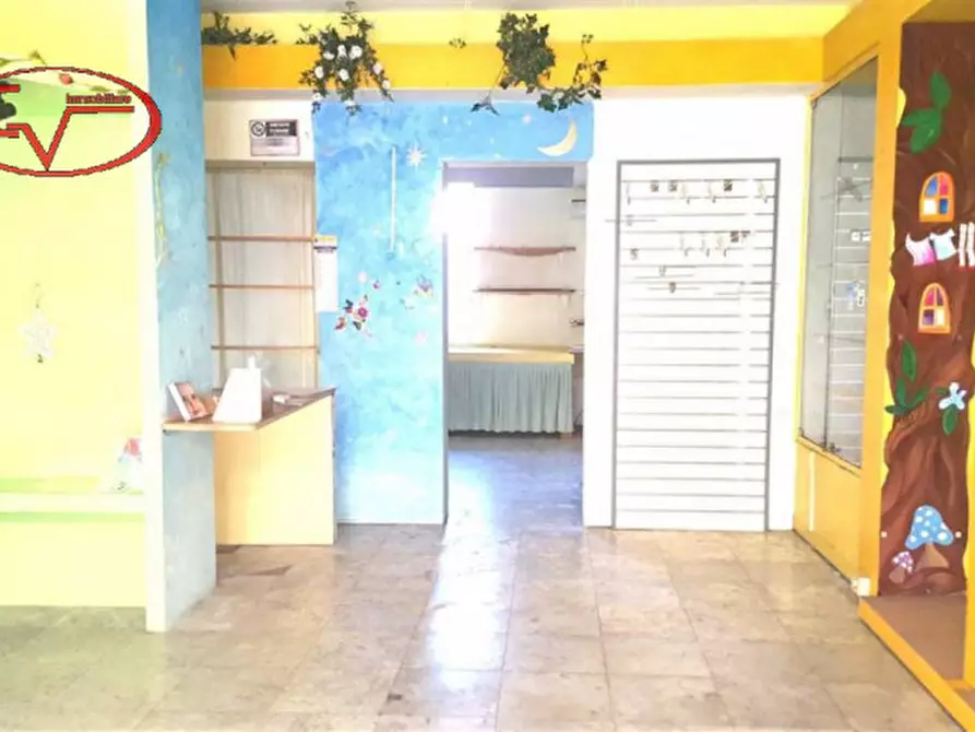Immagine 3 di Negozio in vendita  in laterina a Laterina Pergine Valdarno