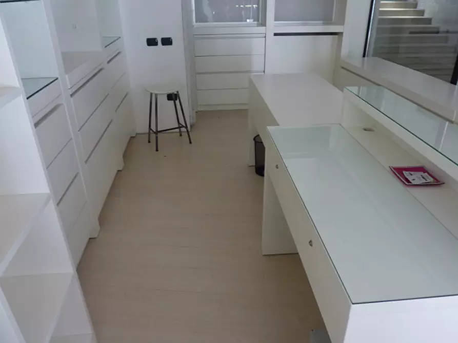 Immagine 7 di Negozio in affitto  in via san vito a Treviso