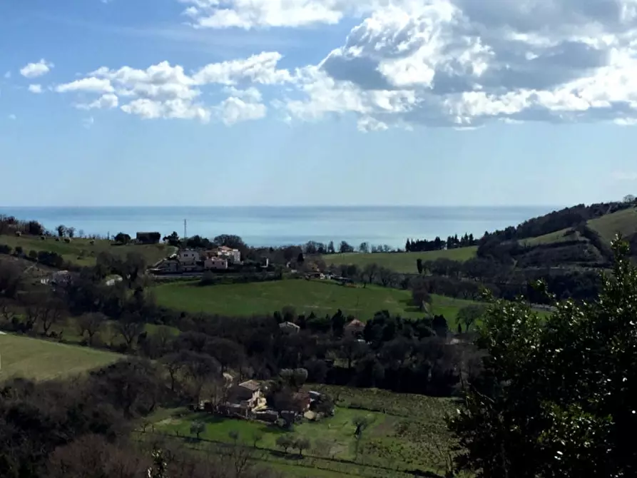 Immagine 1 di Rustico / casale in vendita  a Ancona