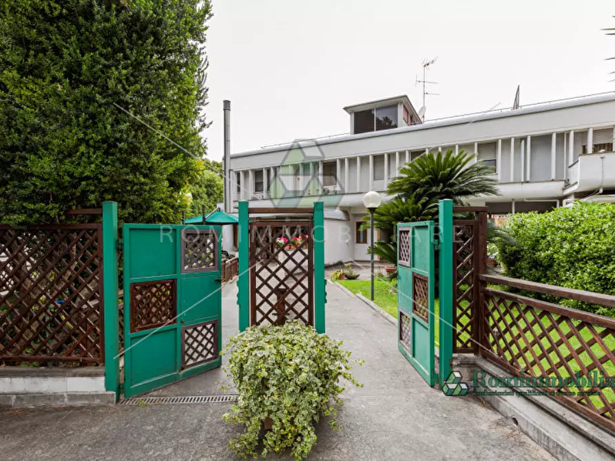 Immagine 21 di Villa in vendita  in Via Pierfranco Bonetti a Roma