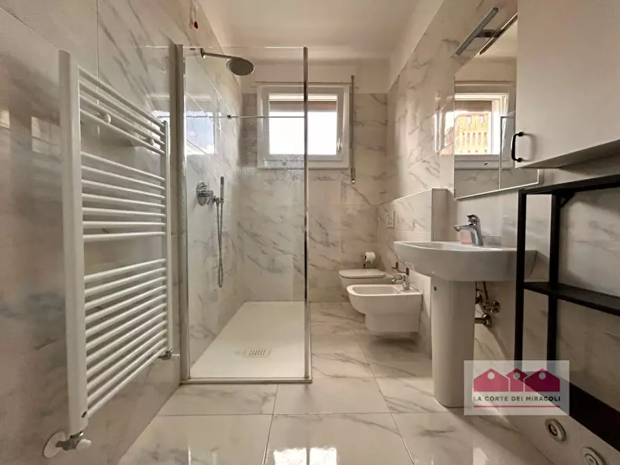 Immagine 10 di Appartamento in affitto  in Piazza del Castello 9 a Vicenza