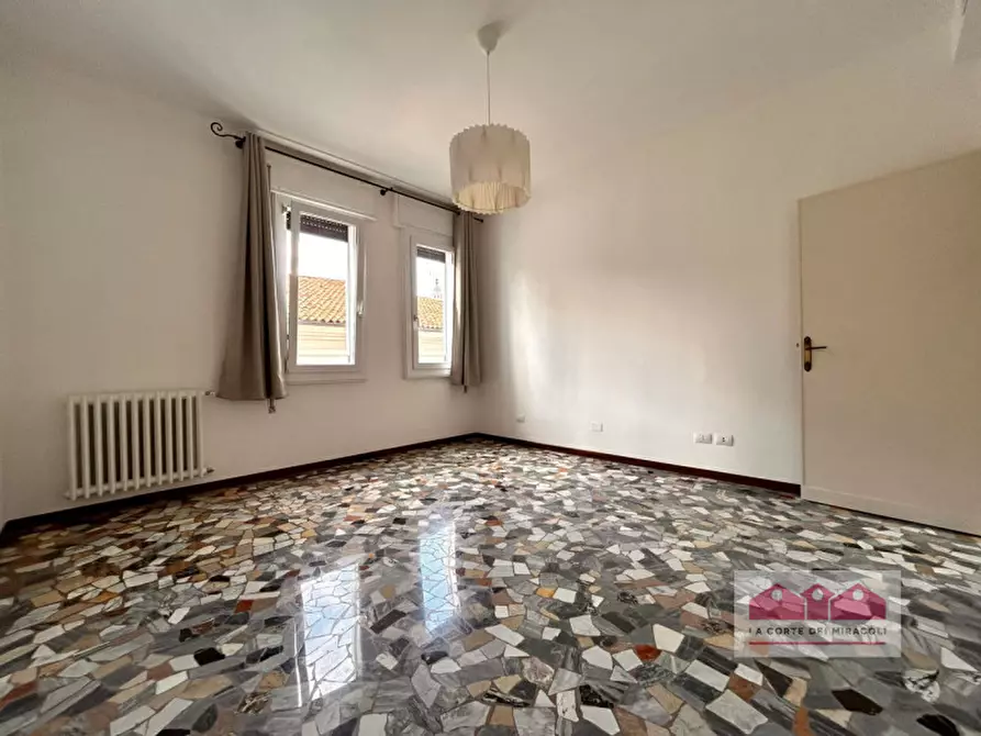 Immagine 12 di Appartamento in affitto  in Piazza del Castello 9 a Vicenza