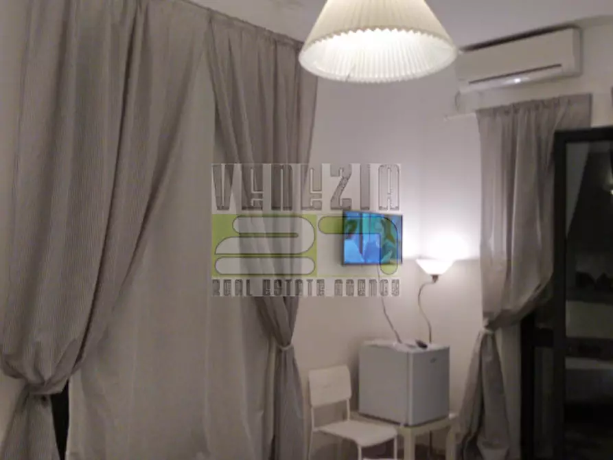 Immagine 2 di Bed & Breakfast in vendita  a Noto