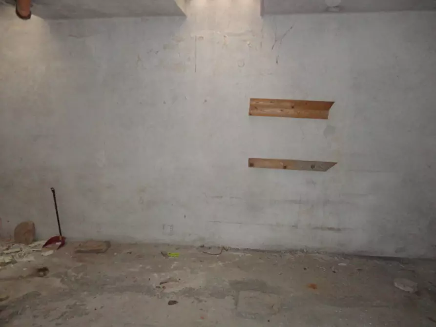 Immagine 5 di Garage in vendita  in VIA XX SETTEMBRE a Modugno