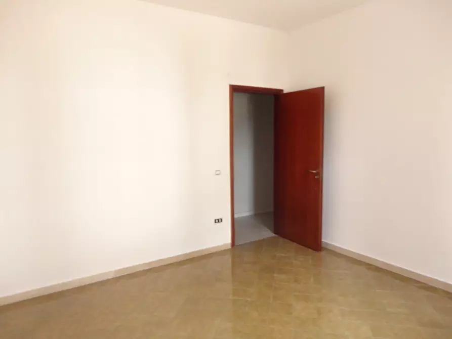 Immagine 23 di Appartamento in vendita  in VIA PORTO TORRES a Modugno