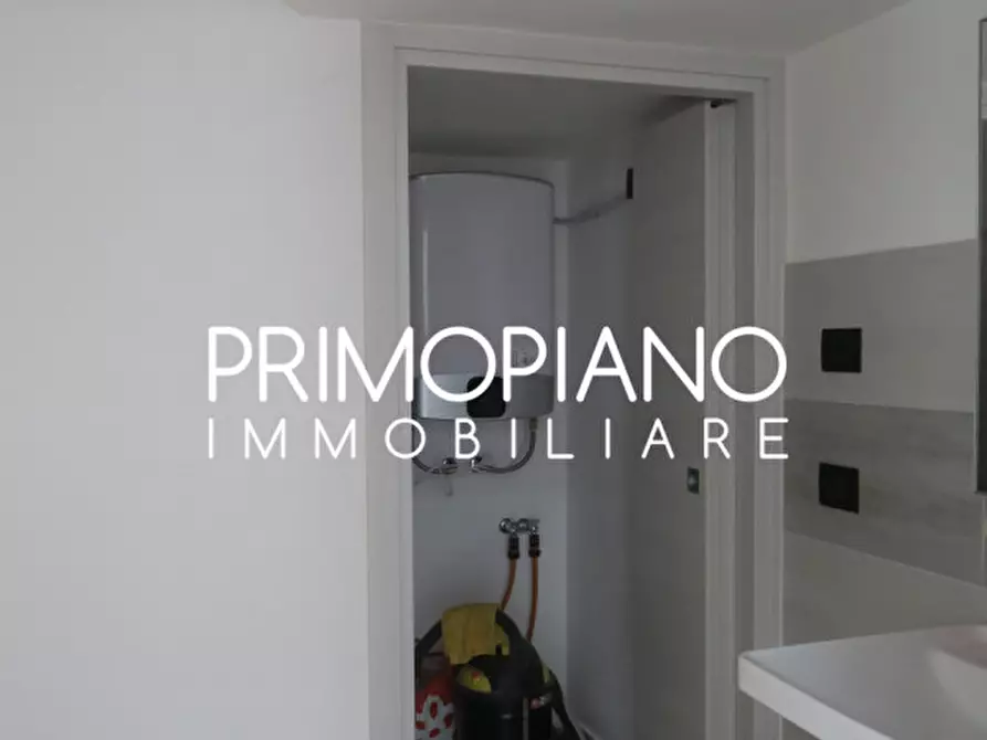 Immagine 18 di Ufficio in affitto  in Portaquila a Trento