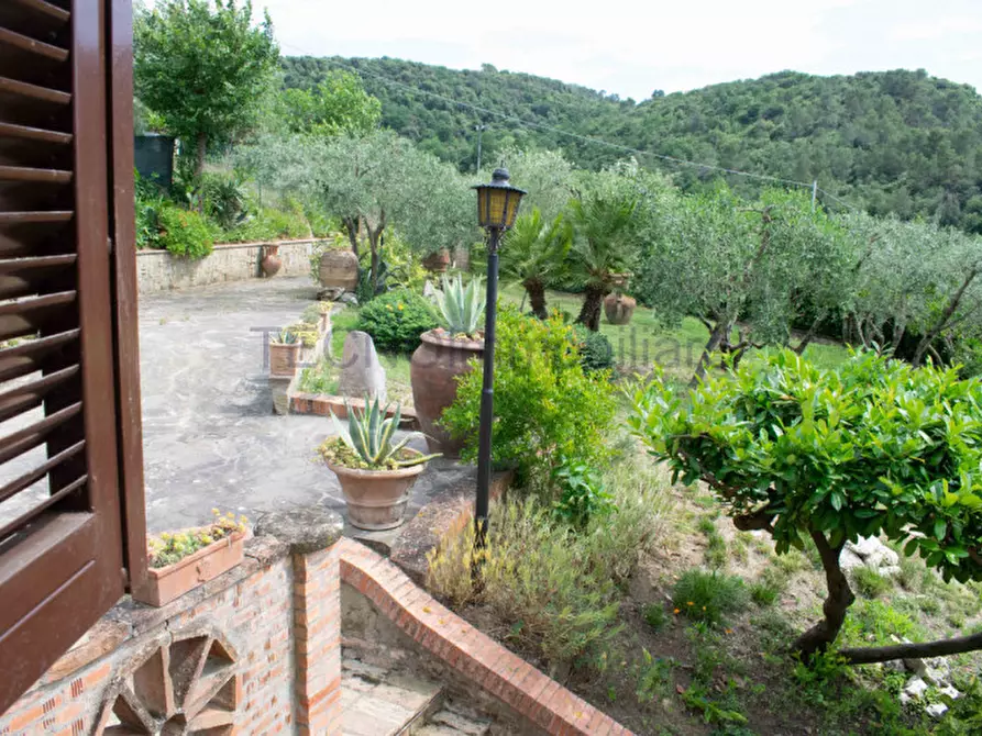 Immagine 19 di Rustico / casale in vendita  in via dell'acquedotto a Torgiano