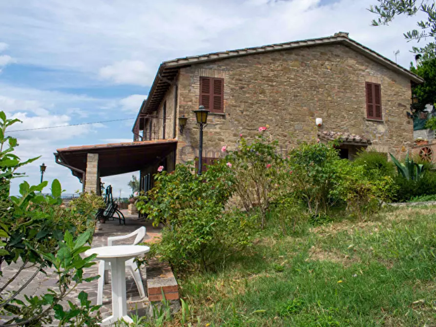 Immagine 41 di Rustico / casale in vendita  in via dell'acquedotto a Torgiano
