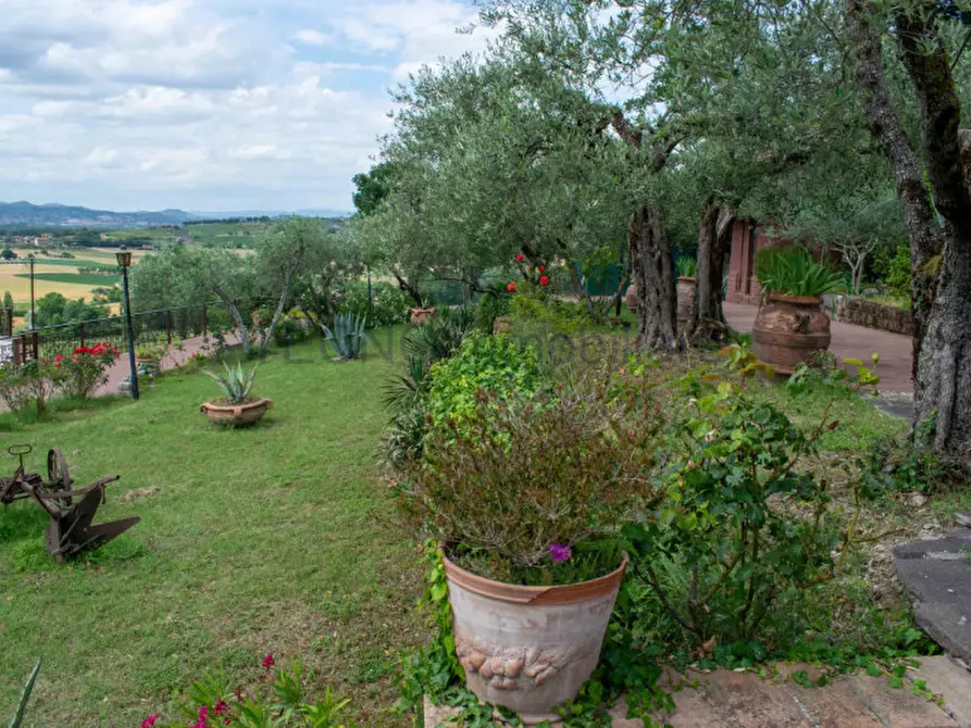 Immagine 51 di Rustico / casale in vendita  in via dell'acquedotto a Torgiano