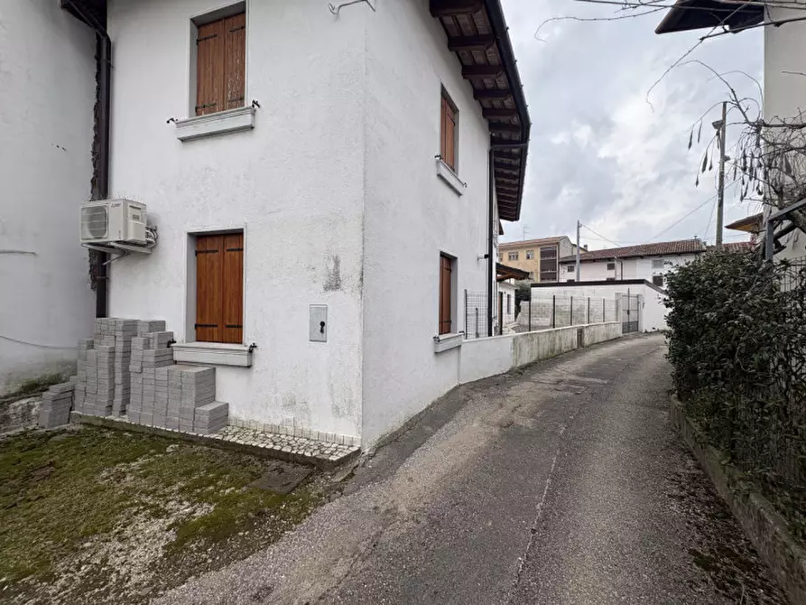 Immagine 2 di Casa indipendente in vendita  in via Veneto a Udine