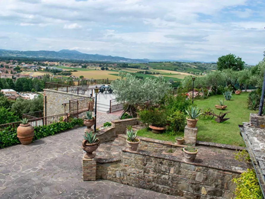 Immagine 40 di Rustico / casale in vendita  in via dell'acquedotto a Torgiano