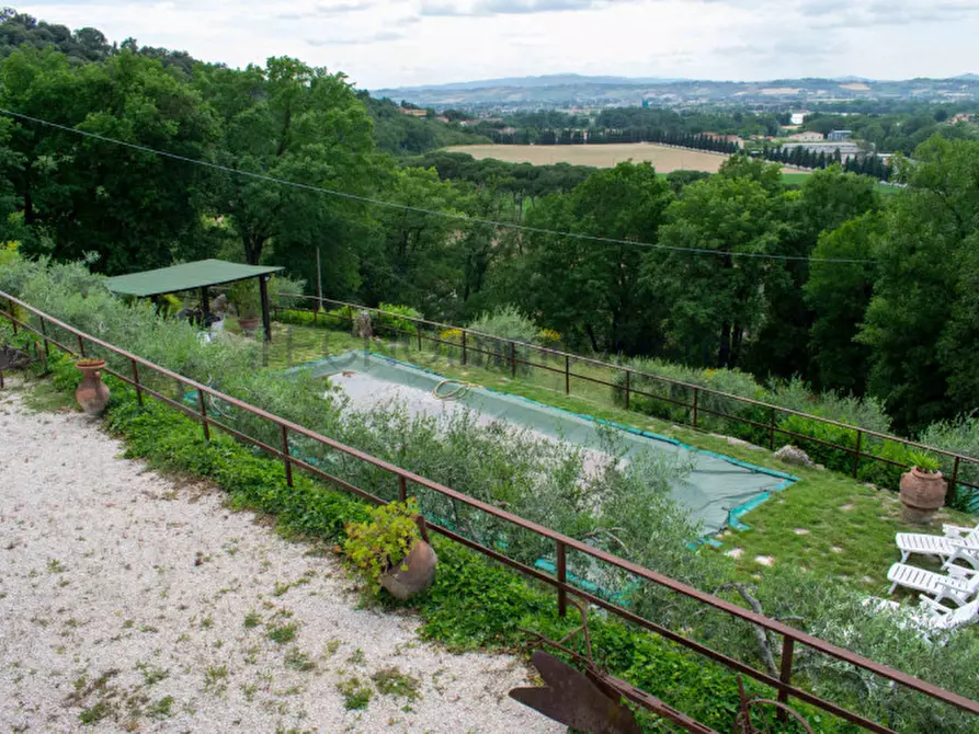 Immagine 19 di Rustico / casale in vendita  in via dell'acquedotto a Torgiano