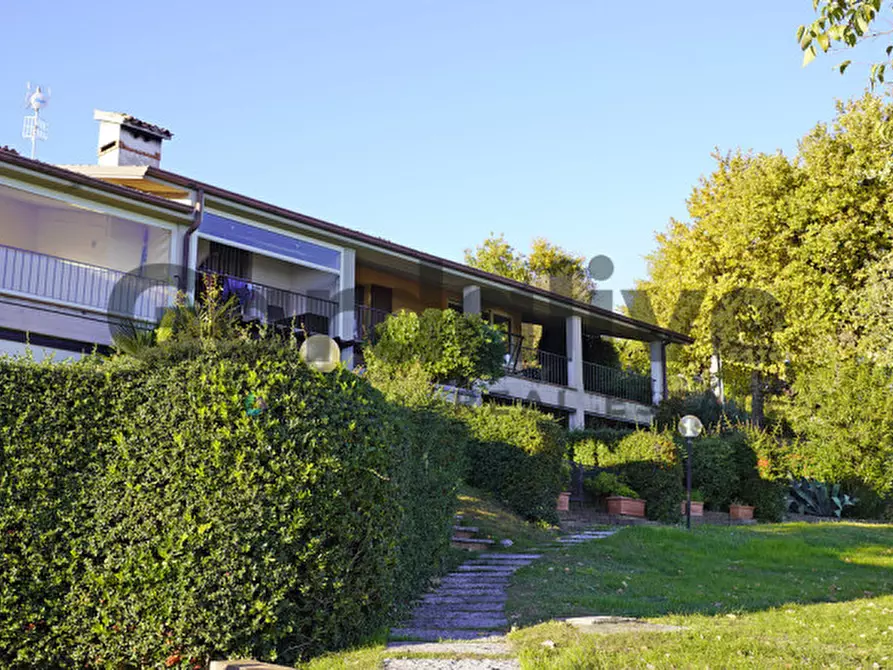 Immagine 11 di Appartamento in vendita  in Via rupestre a Puegnago Sul Garda