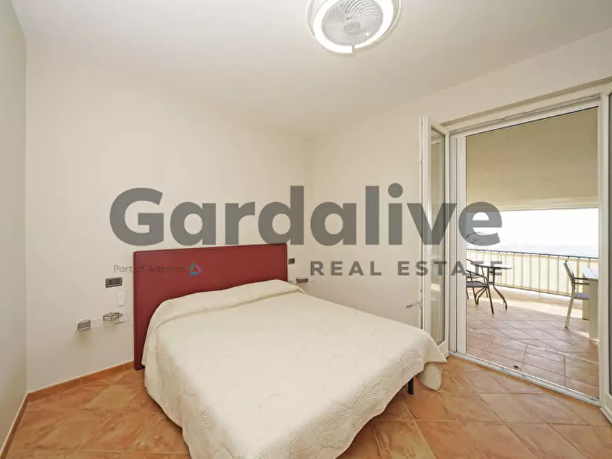 Immagine 25 di Appartamento in vendita  in Via rupestre a Puegnago Sul Garda