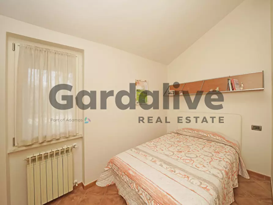 Immagine 30 di Appartamento in vendita  in Via rupestre a Puegnago Sul Garda