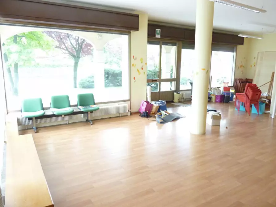 Immagine 9 di Negozio in affitto  in via galvani a Villorba