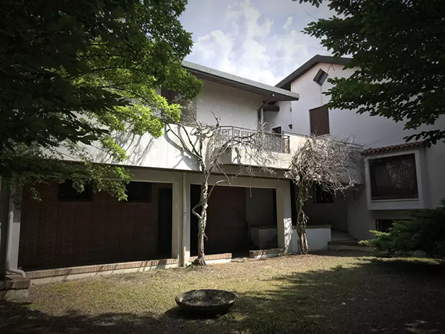 Immagine 3 di Villa in vendita  in via G. Piva a Rovigo