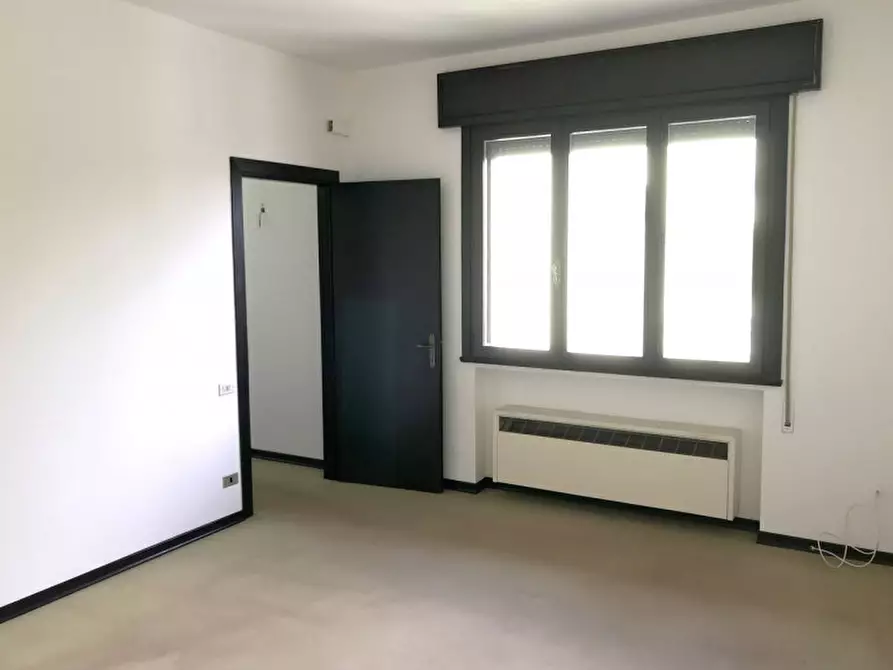 Immagine 19 di Villa in vendita  in via G. Piva a Rovigo