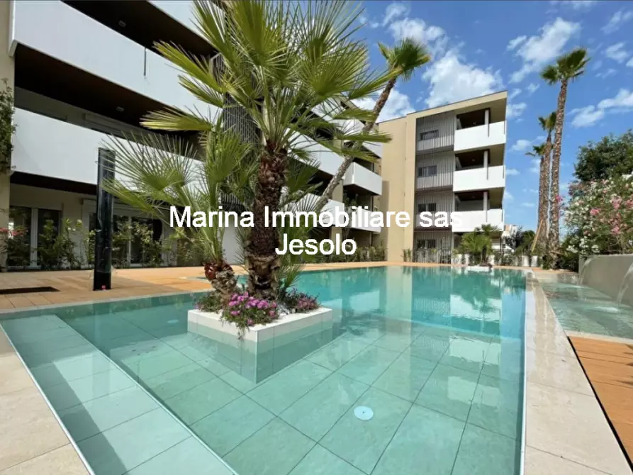 Immagine 1 di Appartamento in vendita  in via verona a Jesolo