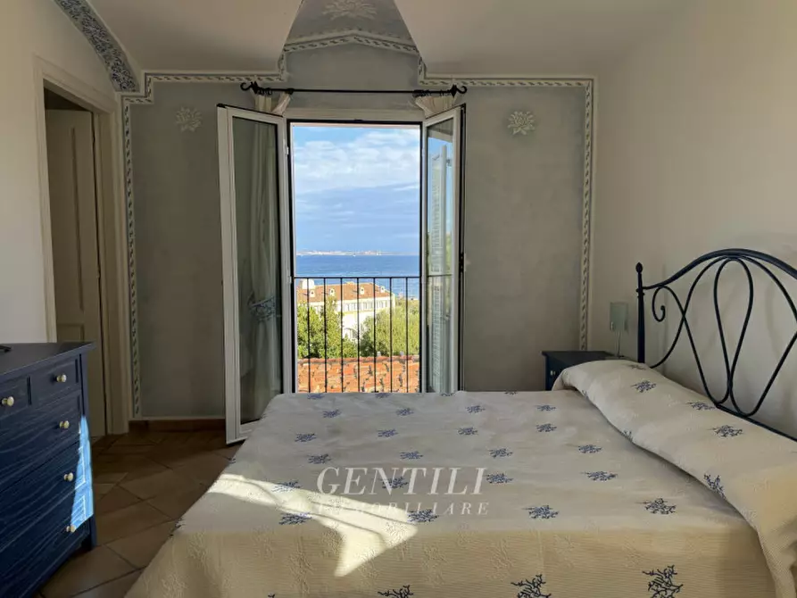 Immagine 2 di Villetta a schiera in vendita  in Cala dei Ginepri a Arzachena