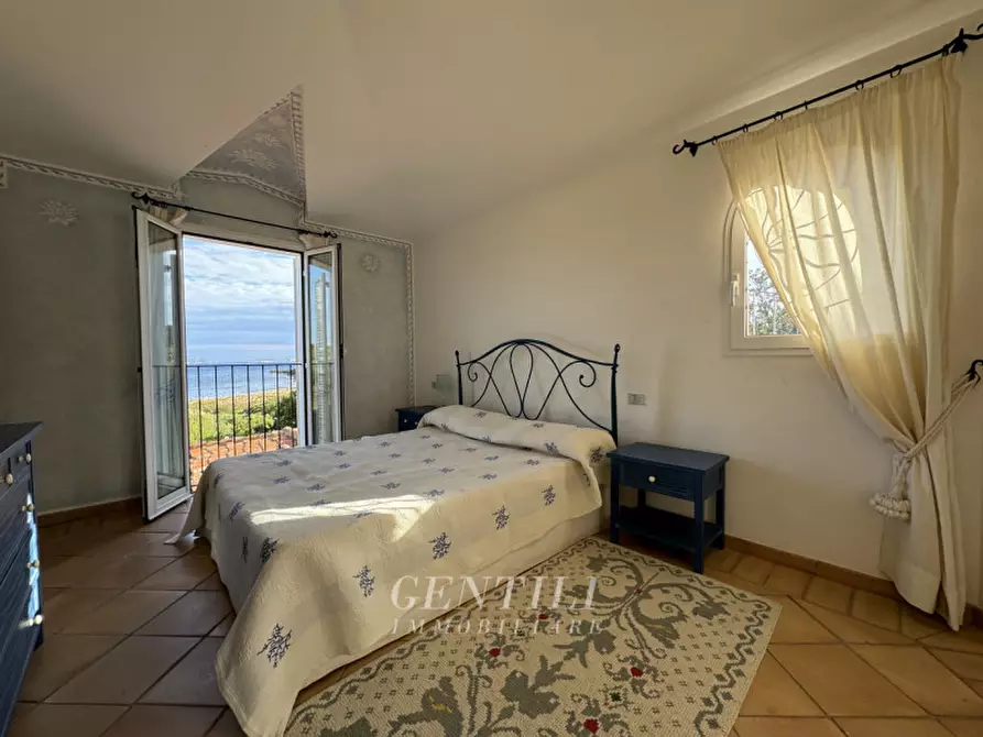 Immagine 10 di Villetta a schiera in vendita  in Cala dei Ginepri a Arzachena